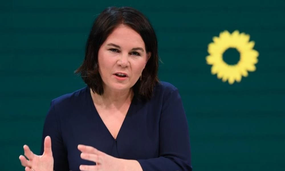 Γερμανία: "Βραχεία κεφαλή" Μπέρμποκ και Πρασίνων εναντίον του CDU